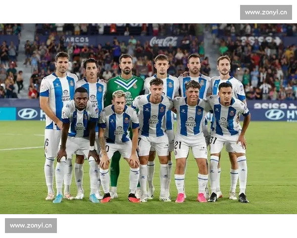 足球比赛全场攻防博弈与战术较量精彩回顾解析深度剖析与关键瞬间盘点 - 副本 (3)