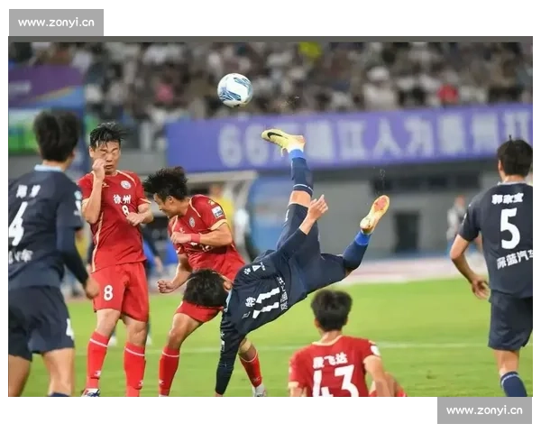 精彩瞬间再现 足球比赛全程回放带你重温每个进球与精彩瞬间 - 副本